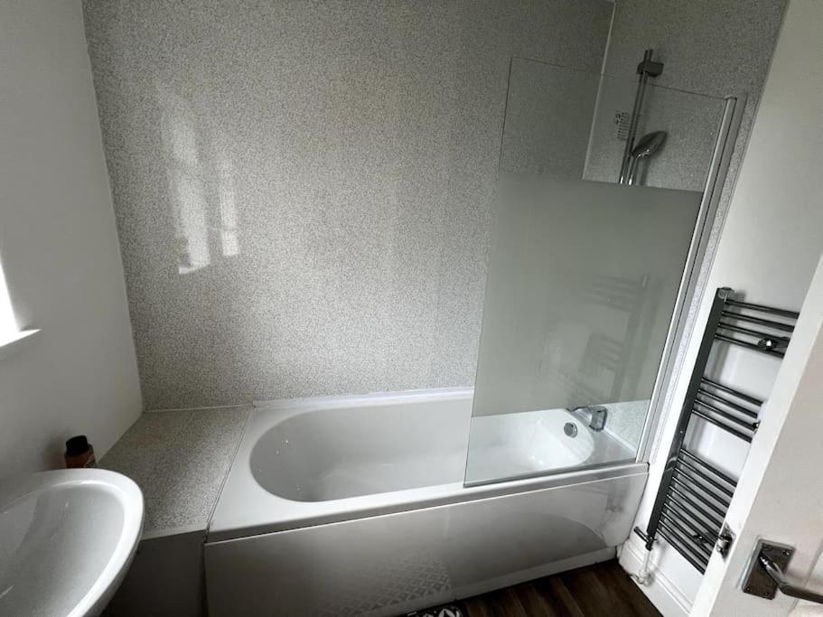 Numero Venti Aparthouse Wifi Parking Hot Tub Νιούκασλ Εξωτερικό φωτογραφία
